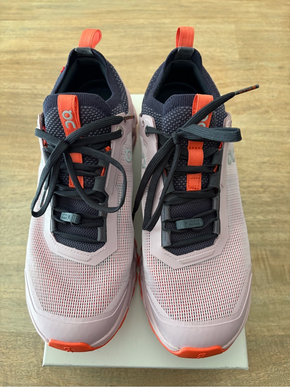 On Running Cloud Women’s Cloudultra 2 shoes